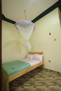 Kasese Airstrip Homestay - 9