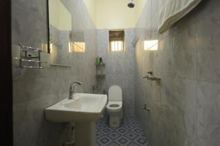 Kasese Airstrip Homestay - 4