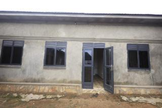 Kasese Airstrip Homestay - 1