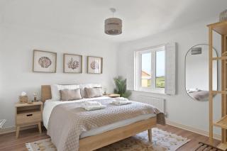 Apartment Sea Views & Parking Walk to Fistral - 0