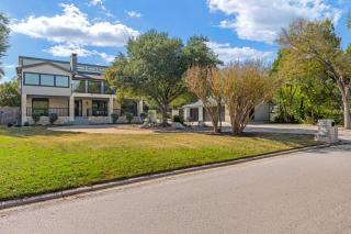 Hill Country Escape — Pool, Hot Tub & Lake Access - 4