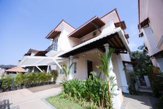 Cygnus by Elivaas - 9