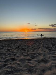 Beachfront two bedroom apartment-perfect sea escape! - 9