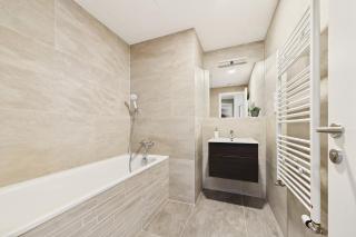 Sky Park city centre 1BR High Fl - 3