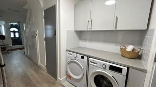 Bright Loft Ensuite Room,Piccadilly Line,Unique Top-Floor Stay 5 - 8