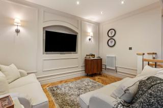 Luxury 2 Bed Church Conversion with Hot Tub - 5