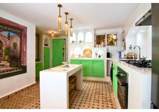 Luxury Riad Marrakech - 3BR - Rooftop - Jacuzzi - 5