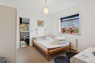 Holiday Home On Large Grounds With Beautiful View - 4