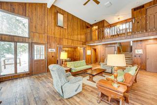 Near Manistee National Forest! Retro Cabin Retreat - 6