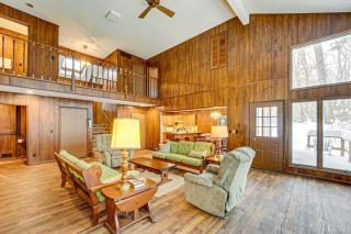 Near Manistee National Forest! Retro Cabin Retreat - 5