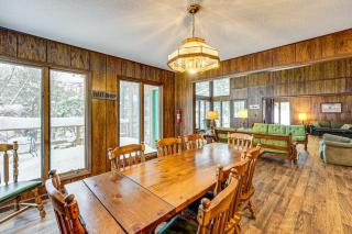 Near Manistee National Forest! Retro Cabin Retreat - 4