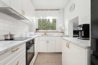 Unique House with 3 Bedrooms, Garden and Air Conditioning by Noclegi Renters - 9