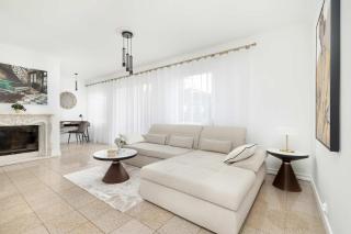 Unique House with 3 Bedrooms, Garden and Air Conditioning by Noclegi Renters - 6