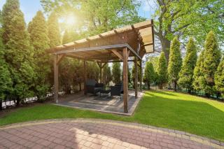 Unique House with 3 Bedrooms, Garden and Air Conditioning by Noclegi Renters - 5