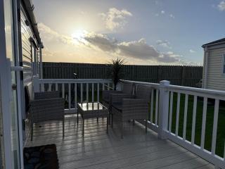 Coastal Beachfront Caravan - 3