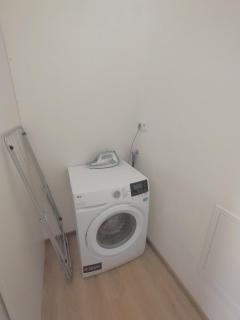 2 - room apartment with terrace and free parking - 1