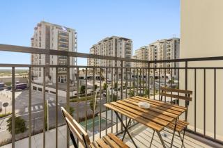 Silkhaus Premier 1BR in Yas Island in Al Battros - 9