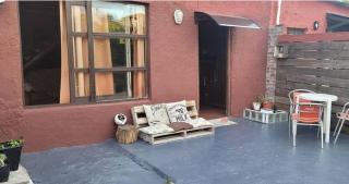 Cabaña de 2 pisos al fondo con entrada y patio independiente - 3