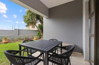 Prime location in upmarket security estate - 8