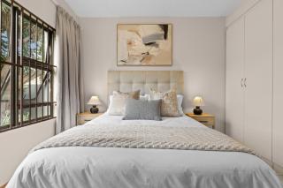 Prime location in upmarket security estate - 3