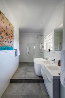 New! Kinvara Villa with Pool, Gym & Lion's Head View - Cape Town - 6