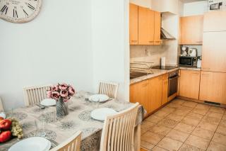 Elite Rooms & Apartments - 8