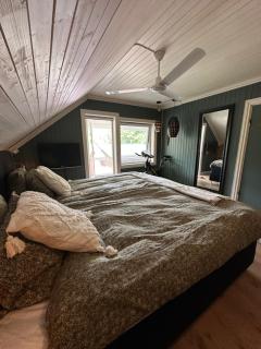 Idyllic Lake House - 4 rooms & 5 m Glamping Tent - Boat & SUP - 6