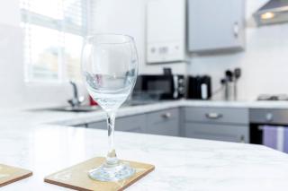 Spacious 3-Bed Home – Family Contractor Friendly - 2