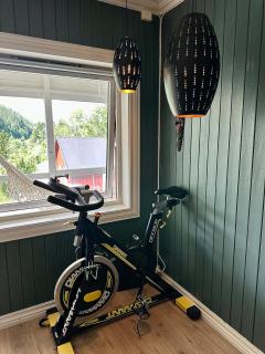 Idyllic Lake House - 4 rooms & 5 m Glamping Tent - Boat & SUP - 4