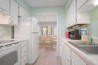 2 BD Sea Pines Condo, Sleeps 6 - Racquet Club - 9