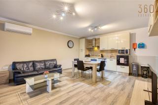 A lovely 2BR home, fully equipped with WIFI & AC by 360 Estates - 2