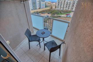 A lovely 2BR home, fully equipped with WIFI & AC by 360 Estates - 8