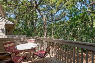 Tranquil 2BR Retreat with Scenic Lagoon Views - 5