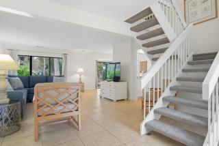 Sea Pines 3BR Townhome with Balcony, 5 Minutes to Beach - 3