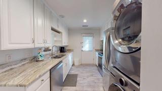 545 Queens Grant - 2