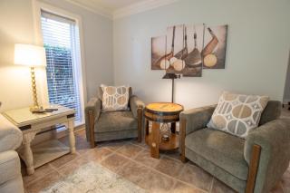 Heritage Hideaway - 5