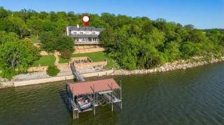 Gather in Style Space Views & Comfort - 0