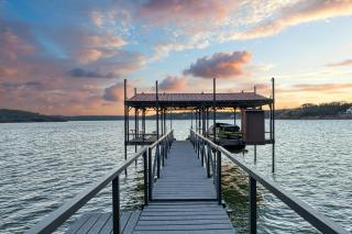 Gather in Style Space Views & Comfort - 5