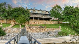 Gather in Style Space Views & Comfort - 3