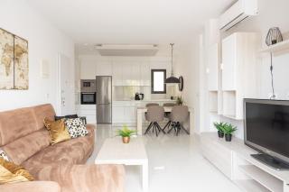 Stylish penthouse with roof terrace for 4 guests - 9