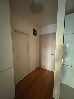 Elegant City Apartment - 4