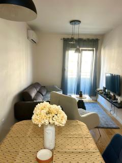 Elegant apt in Central Point - 7