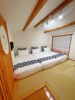SMILE HOUSE close to USJ Mario Kidsroom high class kitchen bath easy to Kobe Nara 10mins to downtown by train up to 6ppl - 4