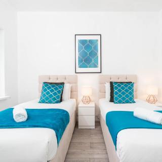 Spacious Five Bed House - Parking - Sleep 13 - Terrace - Netflix Wi-Fi 974PS - 6