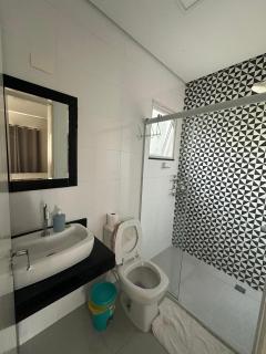 Casa agradável com piscina há 1 quadra da praia. - 1