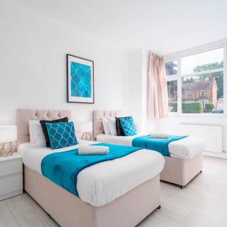 Spacious Five Bed House - Parking - Sleep 13 - Terrace - Netflix Wi-Fi 974PS - 7