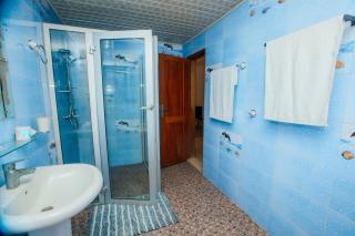 K Guest House, Bonanjo - 6