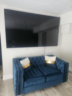 Modern Basement Suite • King Bed & 100” TV - 0