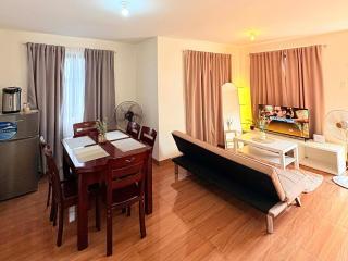 Cozy Family Home with Free Parking - 7