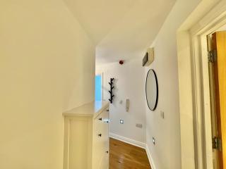 Beautifully Renovated Park View Apartment x1 Super King x1 King - 9